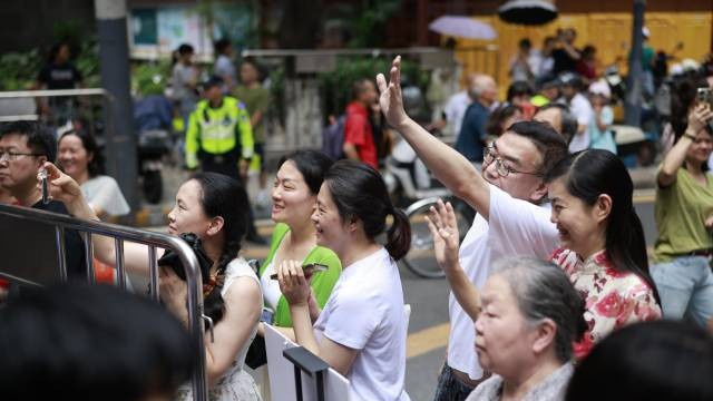 高考物理考得如何？“计算量大”，历史有篇小论文印象深