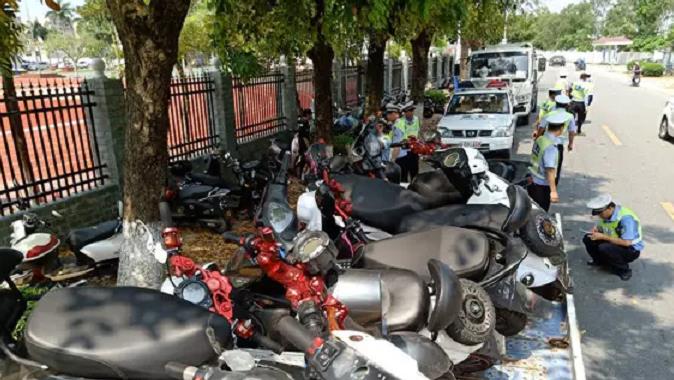【深圳】闻警而动，风雨无阻：深圳警方帮助外卖小哥快速找回被盗电动车