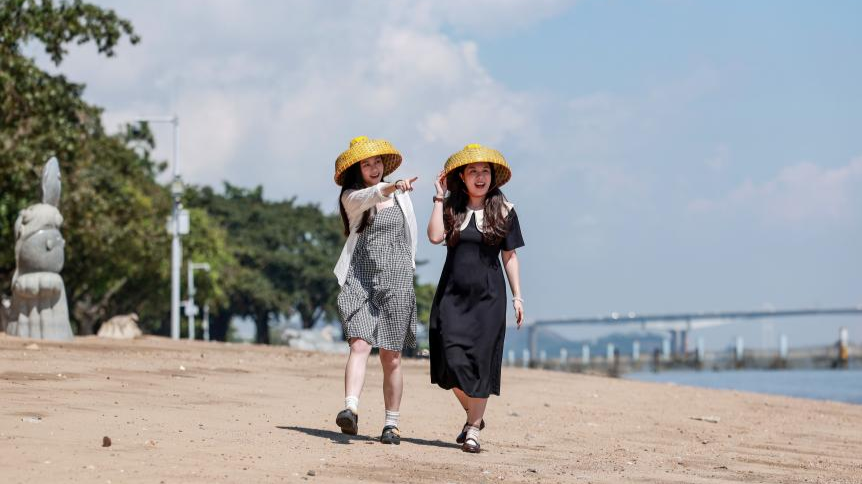 Guangzhou's Nansha coastal walk: A 5-kilometer route with six scenic stops