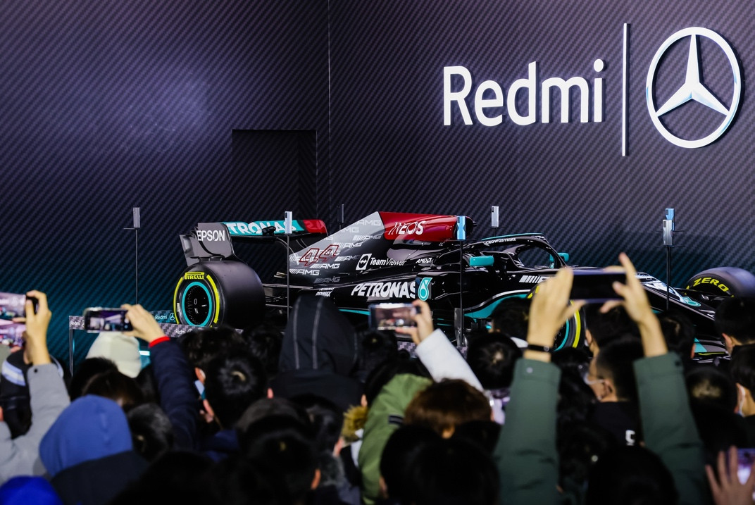 redmik50电竞版首发联名梅赛德斯amgf1车队打造硬核旗舰