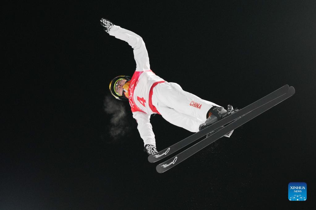 Chinese veteran Qi wins gold in freeski men's aerials at Beijing 2022