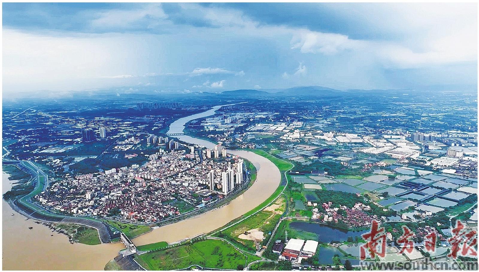 通过科学调度，水利部门成功将北江2号洪水的量级控制在北江大堤安全泄量以内。图为北江大堤芦苞段。受访者供图