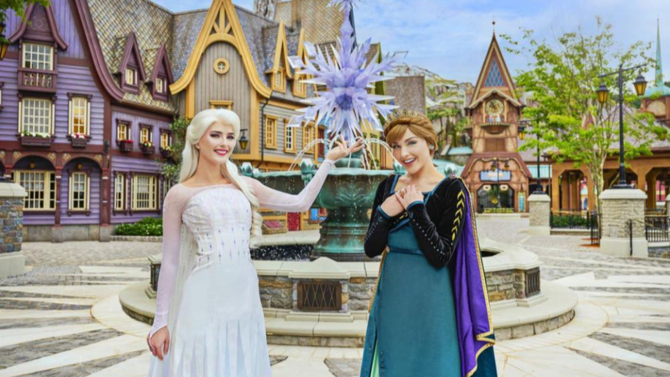 World's 1st 'Frozen' themed park debuts at Hong Kong Disneyland