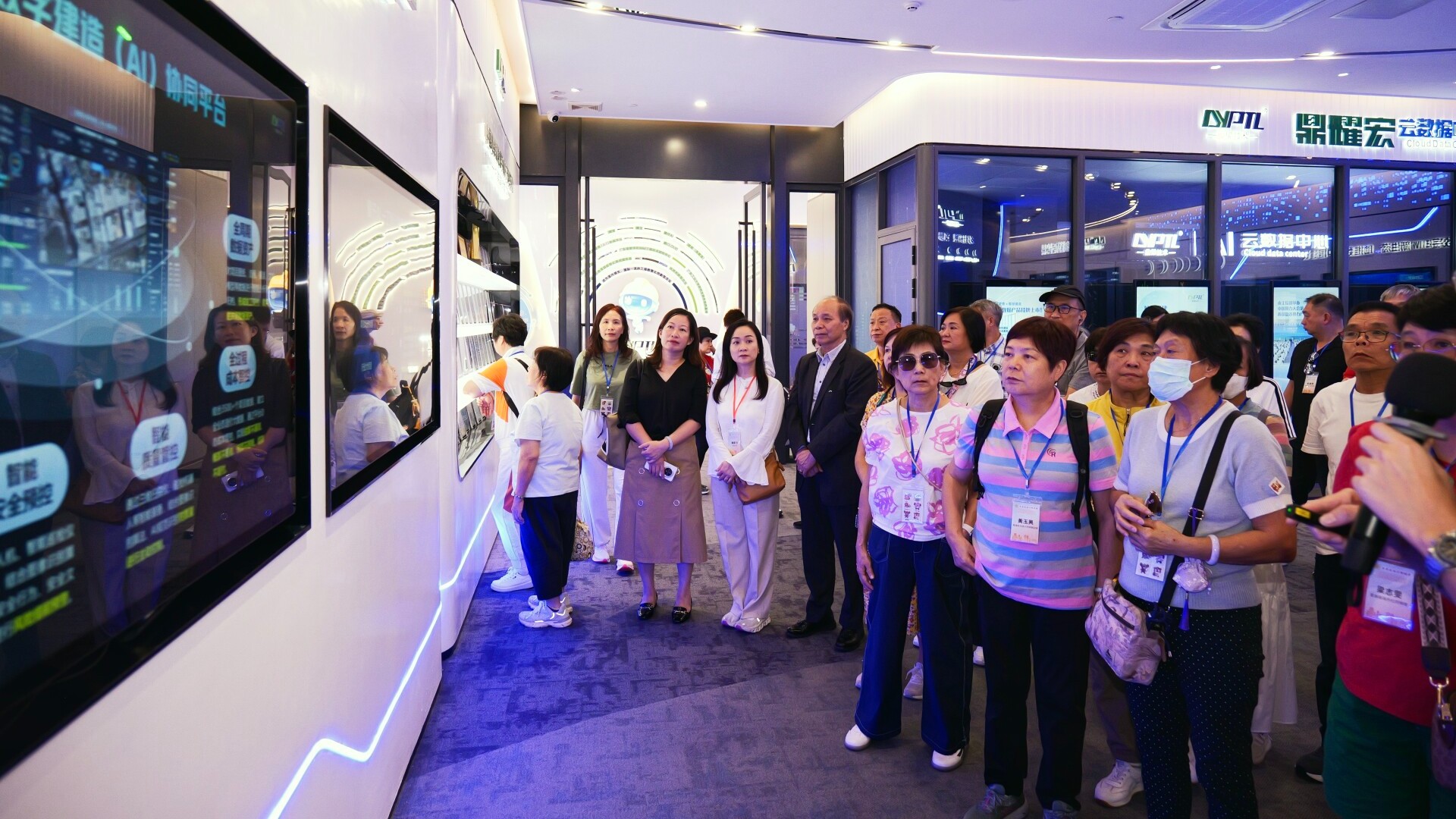 Nanhai City Clansmen General Association (Hong Kong) delegation visits hometown of Nanhai, Foshan