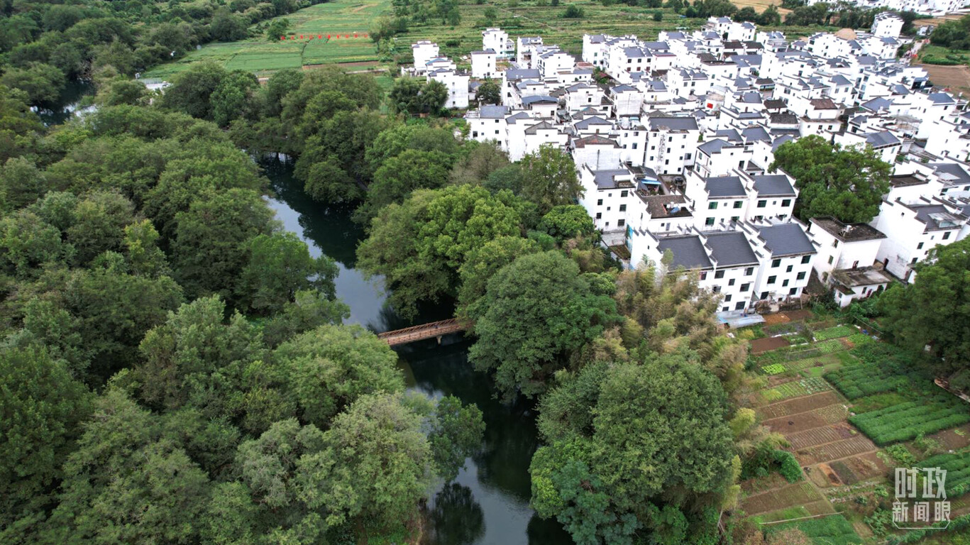 位于饶河源国家湿地公园中心地带的石门村。（总台央视记者范凯拍摄）