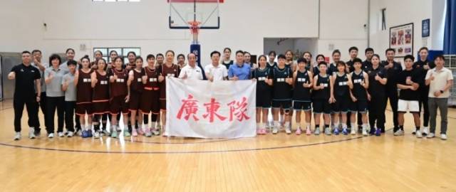 广东省代表队合影。