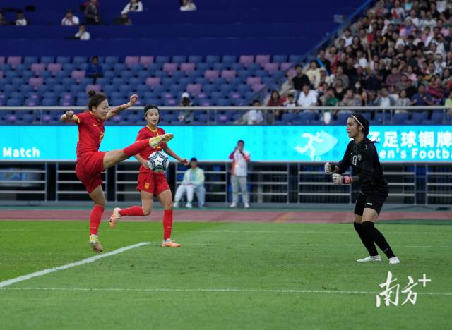 南方+ 姚志豪 拍摄