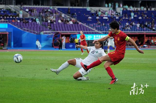 南方+ 姚志豪 拍摄