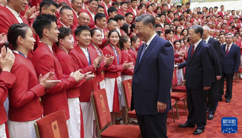 习近平在接见第33届奥运会中国体育代表团时强调 戒骄戒躁 再接再厉 为建设体育强国再立新功