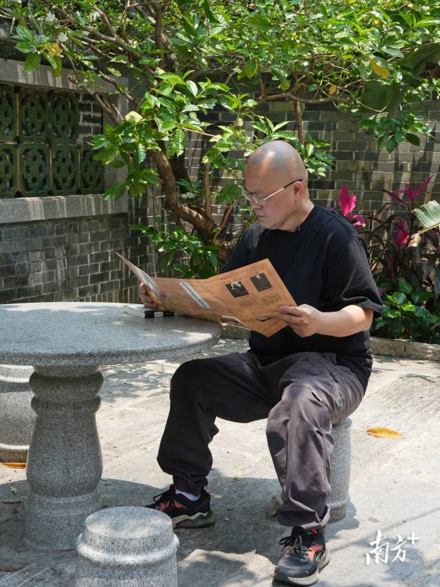 著名诗人、出版人符马活。