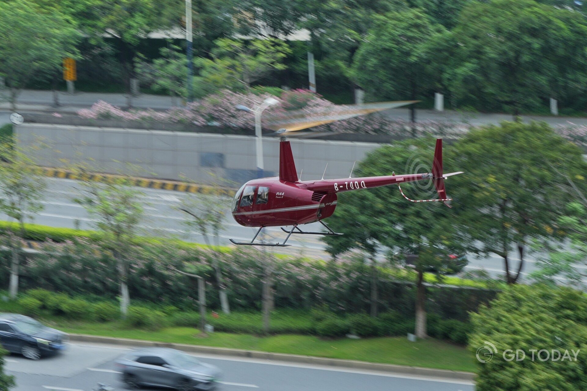 Take a "flying taxi" to tour Foshan's Nanhai