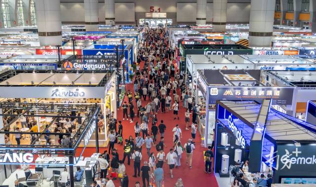 南方+ 钟志辉 拍摄