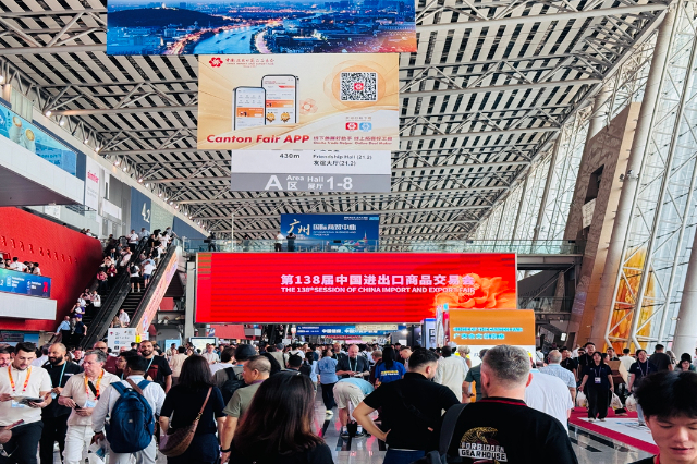 138th Canton Fair wraps up with record 310,000 global buyers, $25.65 billion intended deal