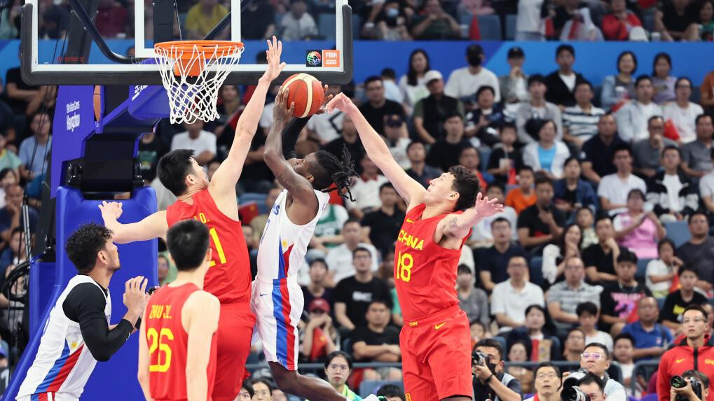 Defending champion China sustains last-second reversal in Asiad men's basketball semifinal