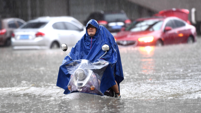 深圳多区暴雨橙色预警信号生效