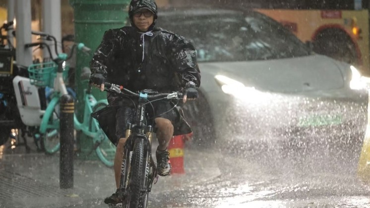 注意防范！强雷雨云团来袭，珠三角地区局地或现龙卷风