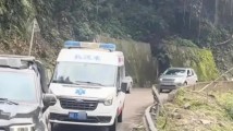 海南牌照医疗救护车拉警报器开道旅游?三亚卫健委通报 海南牌照医疗救护车拉警报器开道旅游?三亚卫健委通报