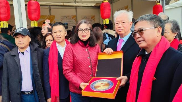 Overseas Chinese gifts from Zen Capital of Yunfu stand out in Portuguese "Happy Chinese New Year" Celebrations