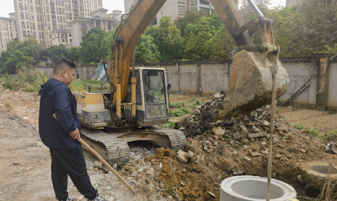 云城区云城街道：整治“臭水沟” 畅通“百姓心”