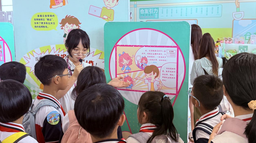 南国书香节添彩“七彩行动” 穗港澳青少年共沐书香