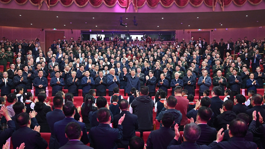 Xi attends gala marking 60th founding anniversary of Xizang Autonomous Region