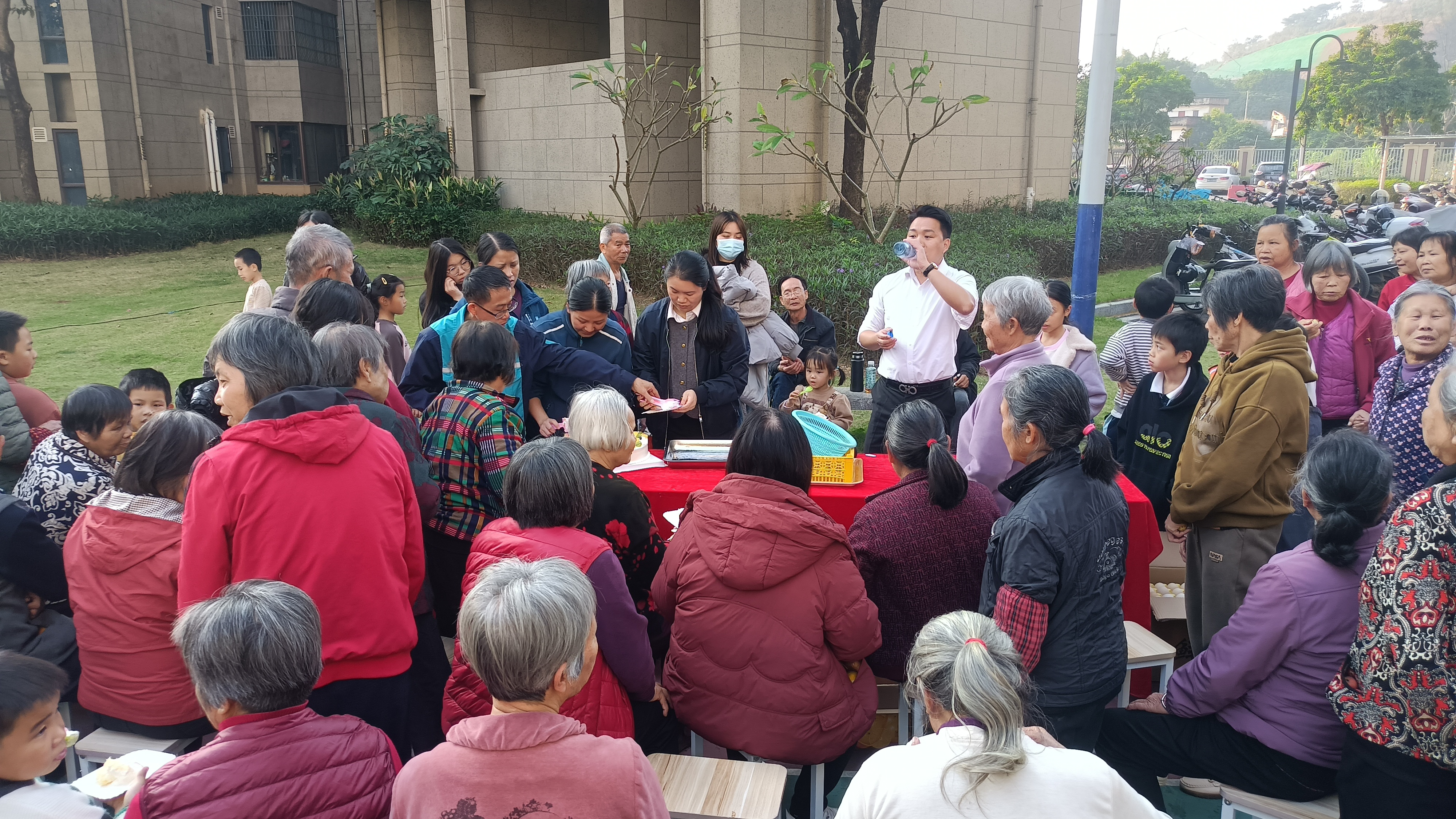 郁南县都城镇城北社区创新“情感服务”