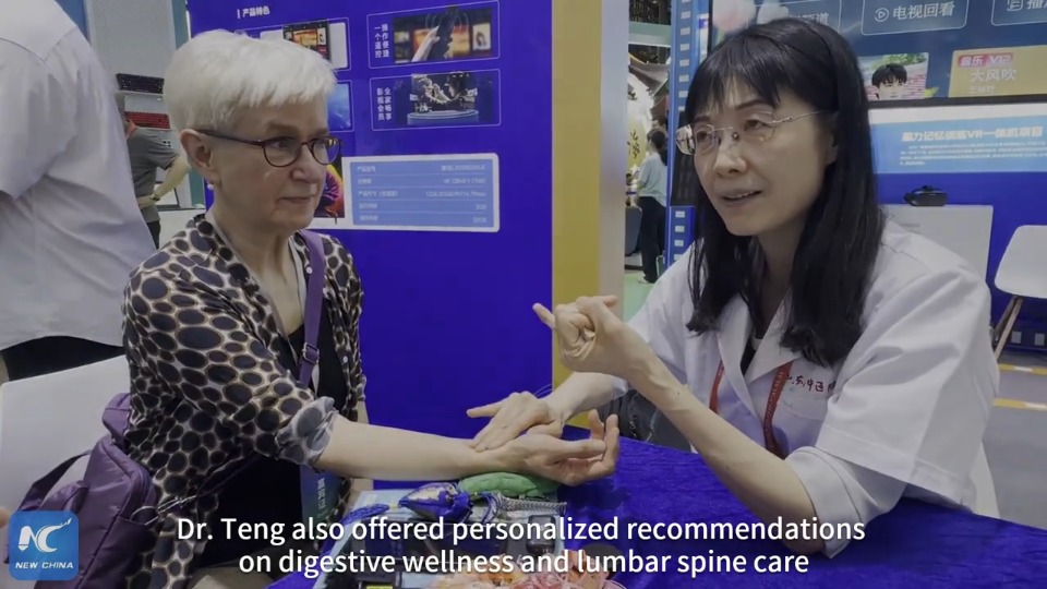 What is it like to try TCM for the first time at a cultural fair?