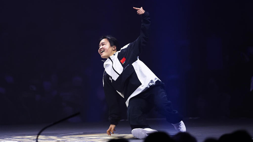 刘清漪夺得杭州亚运会女子霹雳舞金牌