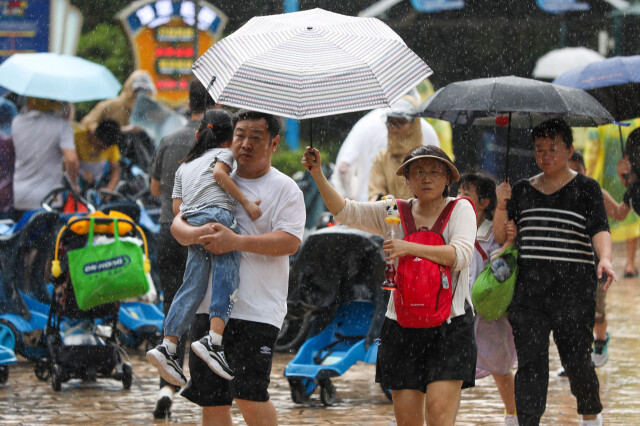 Typhoon Talim expected to land in west GD this evening
