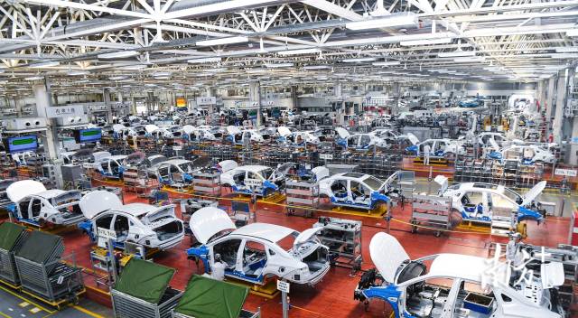 Guangdong focuses on promoting manufacturing industry and attracting headquarter enterprises