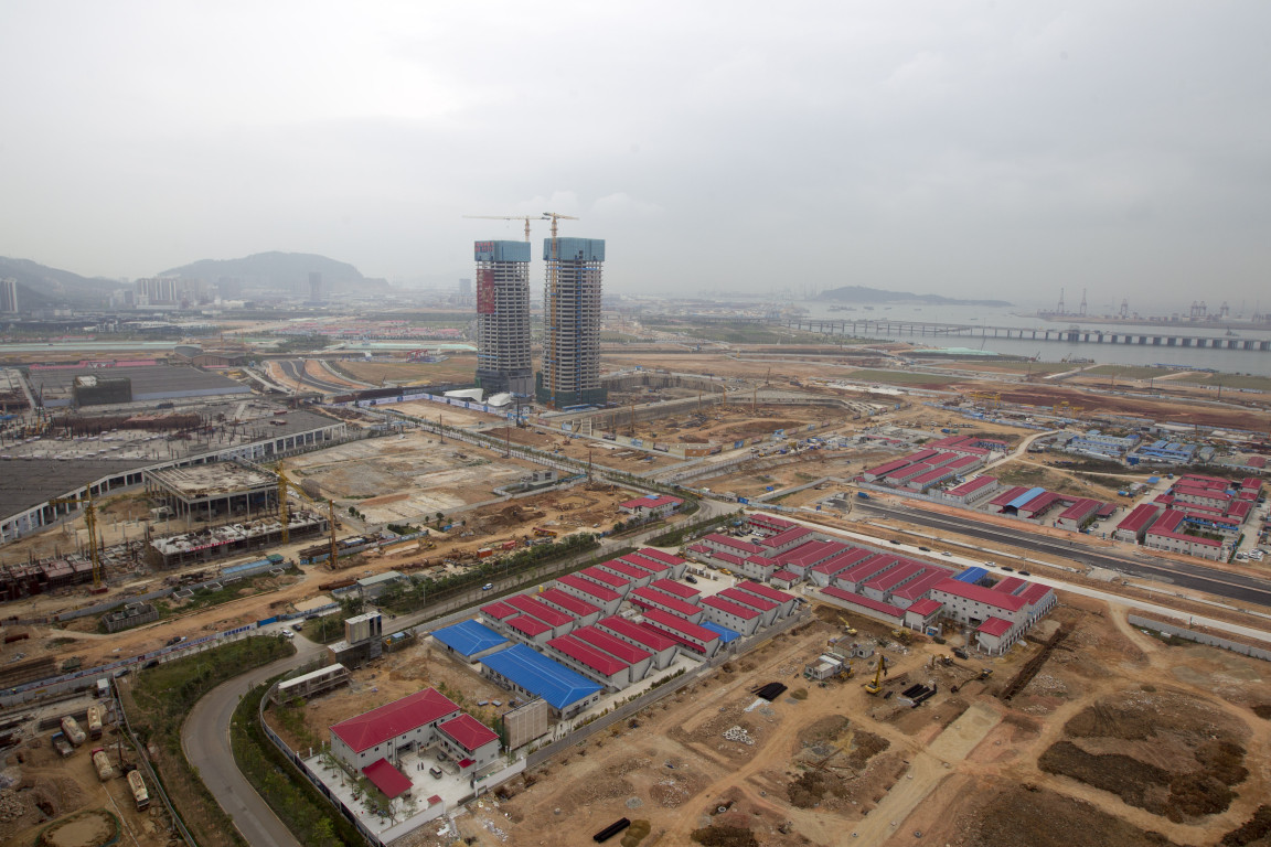 2015年，深圳前海蛇口自贸区（前海片区）建设工地。（图片来源：南方日报社）