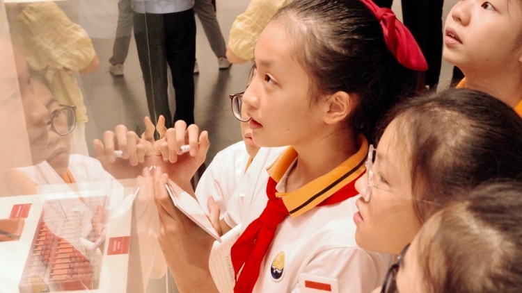 侨批见证烽火岁月，汕头学子博物馆里上思政课