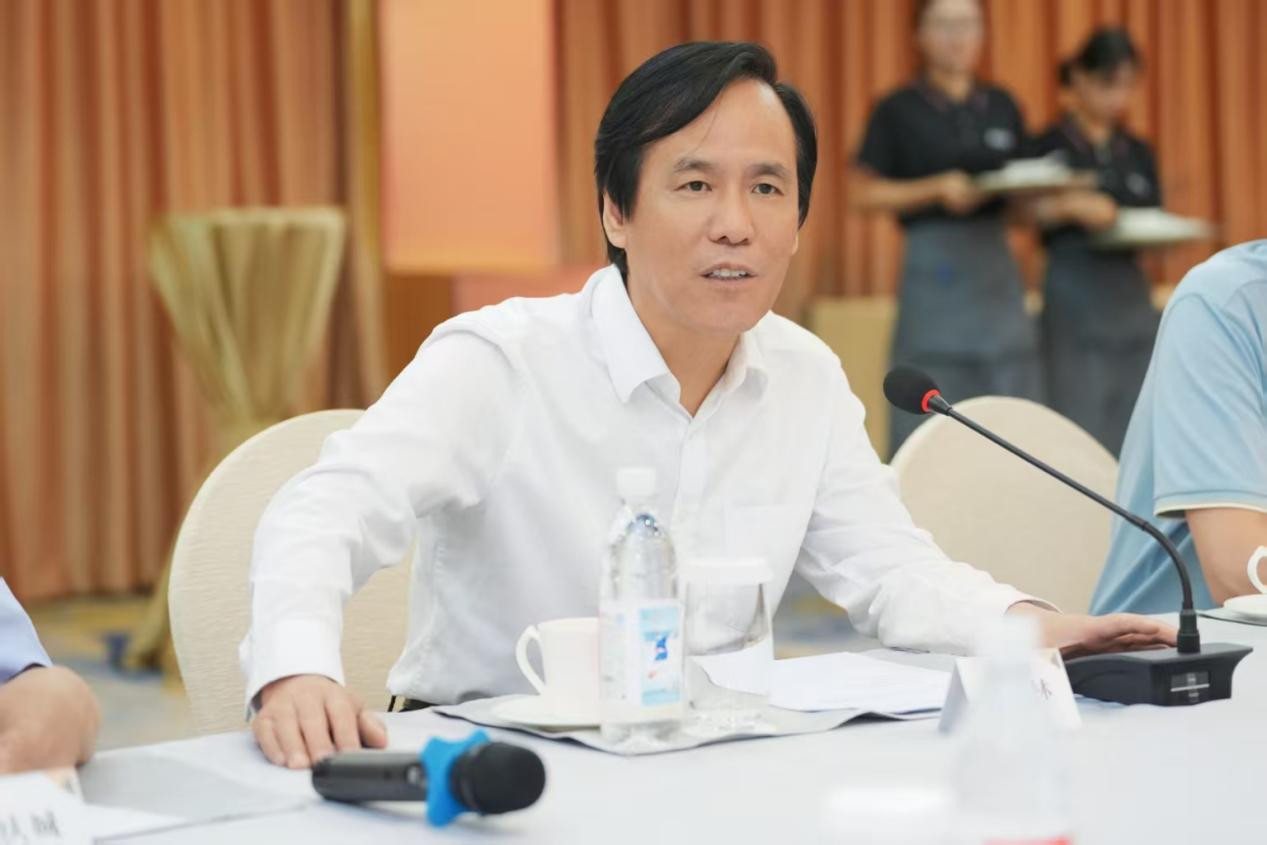 与大国的工人打交道！广州模特工人和工匠代表