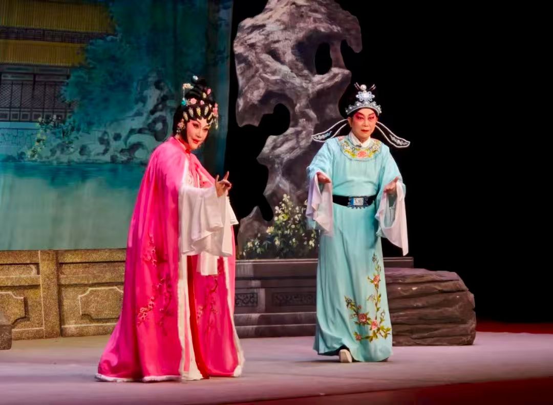 罗定粤剧团《名满钱塘苏小小》在广州上演 观众追完直呼“过瘾”！