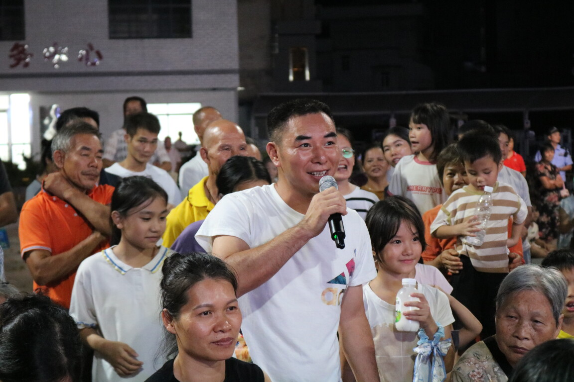 教育星火燃乡情 智汇大湾启新篇!郁南县大湾镇举办2025年奖教奖学大会