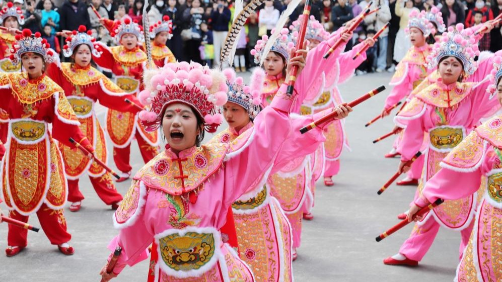 Traditional folk dance as cultural link