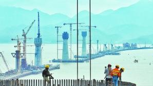 黄茅海跨海通道建设加速 5座主塔“节节攀升” 黄茅海跨海通道建设加速 5座主塔“节节攀升”