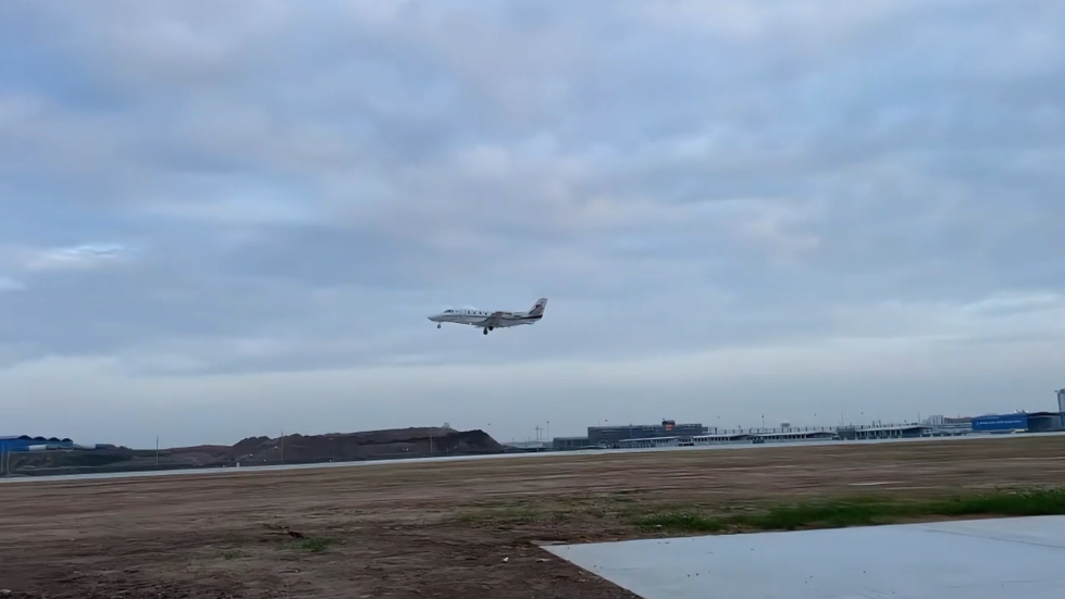 Baiyun Airport begins test flights on fifth runway
