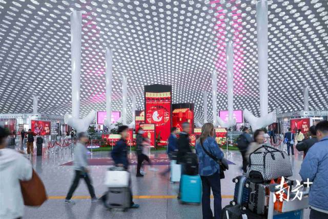 深圳宝安国际机场。