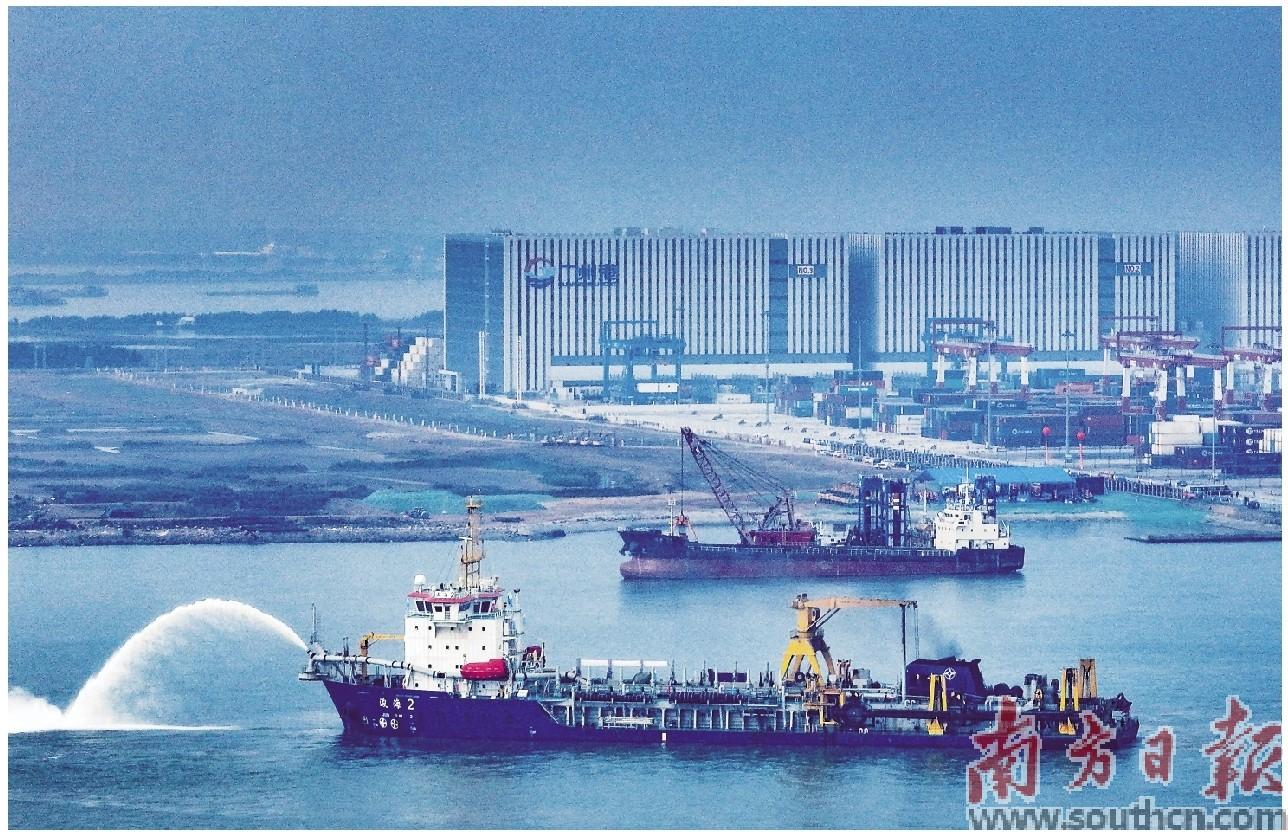 去年底，广州港南沙港区又建新码头。南方日报记者 梁文祥 摄