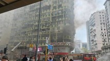 香港佐敦道大厦火灾已致5死33伤,李家超:极度哀痛,提供一切所需协助 香港佐敦道大厦火灾已致5死33伤,李家超:极度哀痛,提供一切所需协助