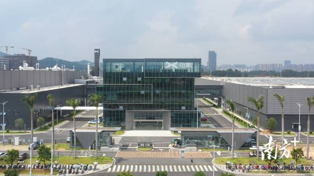 小鹏汽车智造基地。