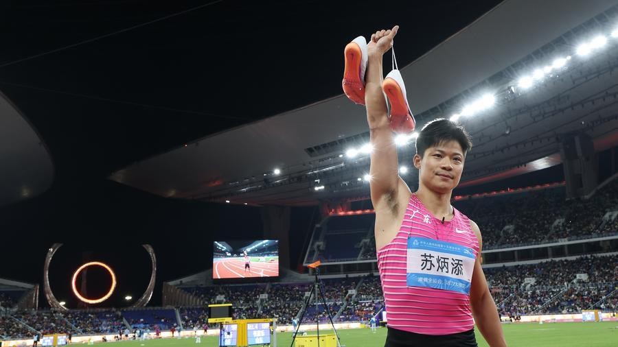 China's top sprinter Su Bingtian retires