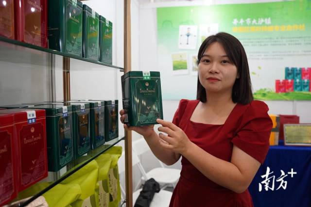  岭露红总经理梁惠贤。