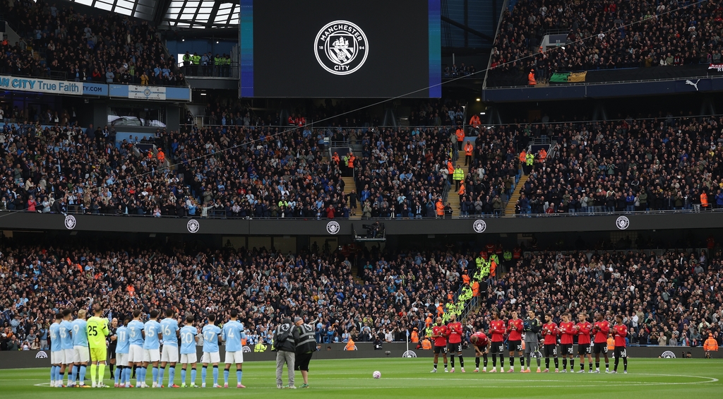 2025年9月14日，曼彻斯特，英超联赛曼城对阵曼联的比赛。