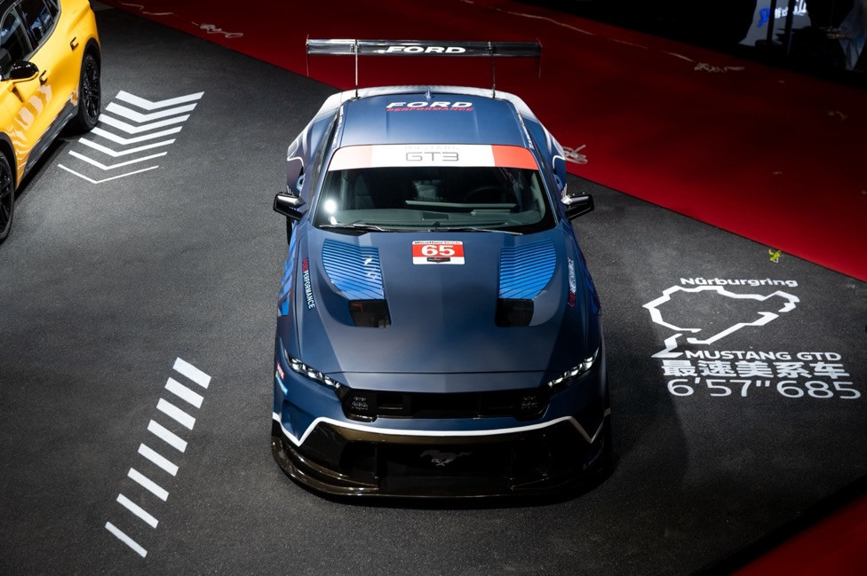 Mustang的忠实粉丝改装的Mustang Dark Horse