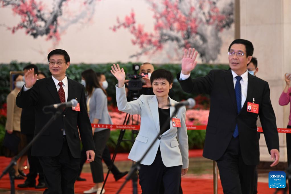 Delegates receive interview after 20th CPC National Congress concludes