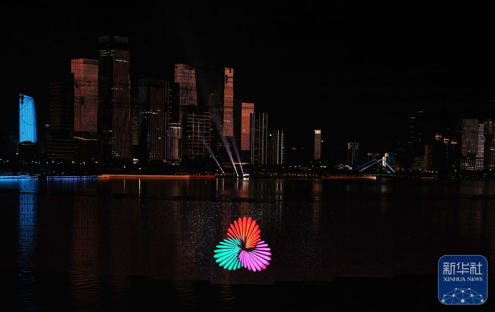 ↑ 拍摄的闭幕式现场。 新华社记者 李紫恒 摄</p><p style=