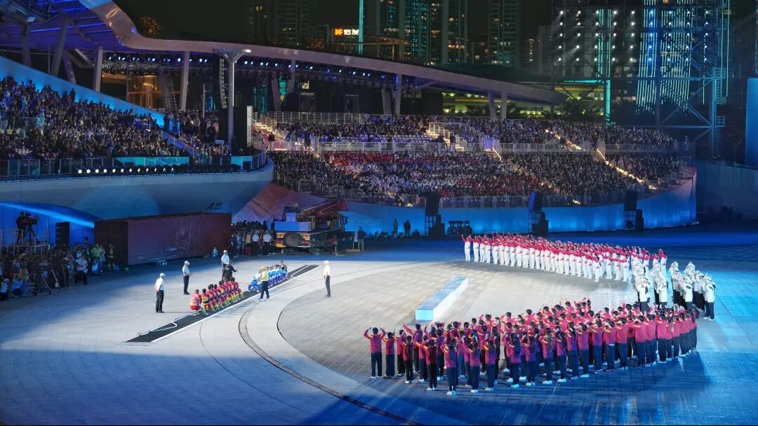 绳聚湾区心，力展广东魂！百县拔河决赛燃动十五运会闭幕式暖场环节