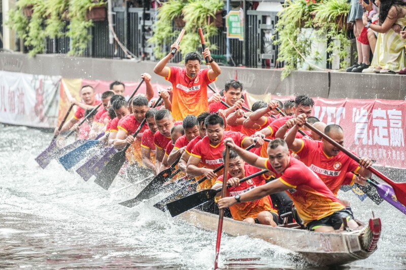 佛山叠滘龙船漂移大赛 南方日报记者廖明璨 摄
